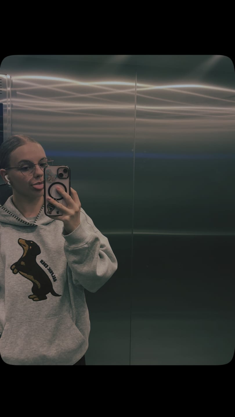 Customer photo review of Aelfric Eden Dachshund Pullover Hoodie