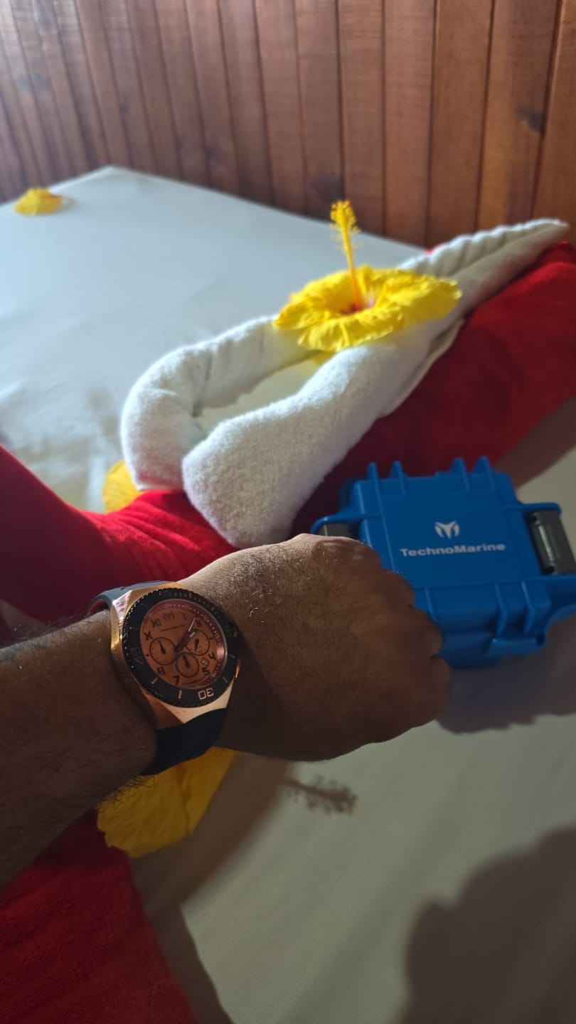 Customer photo review of Reloj Deportivo Para Hombre Technomarine Manta TM-221047 - Negro