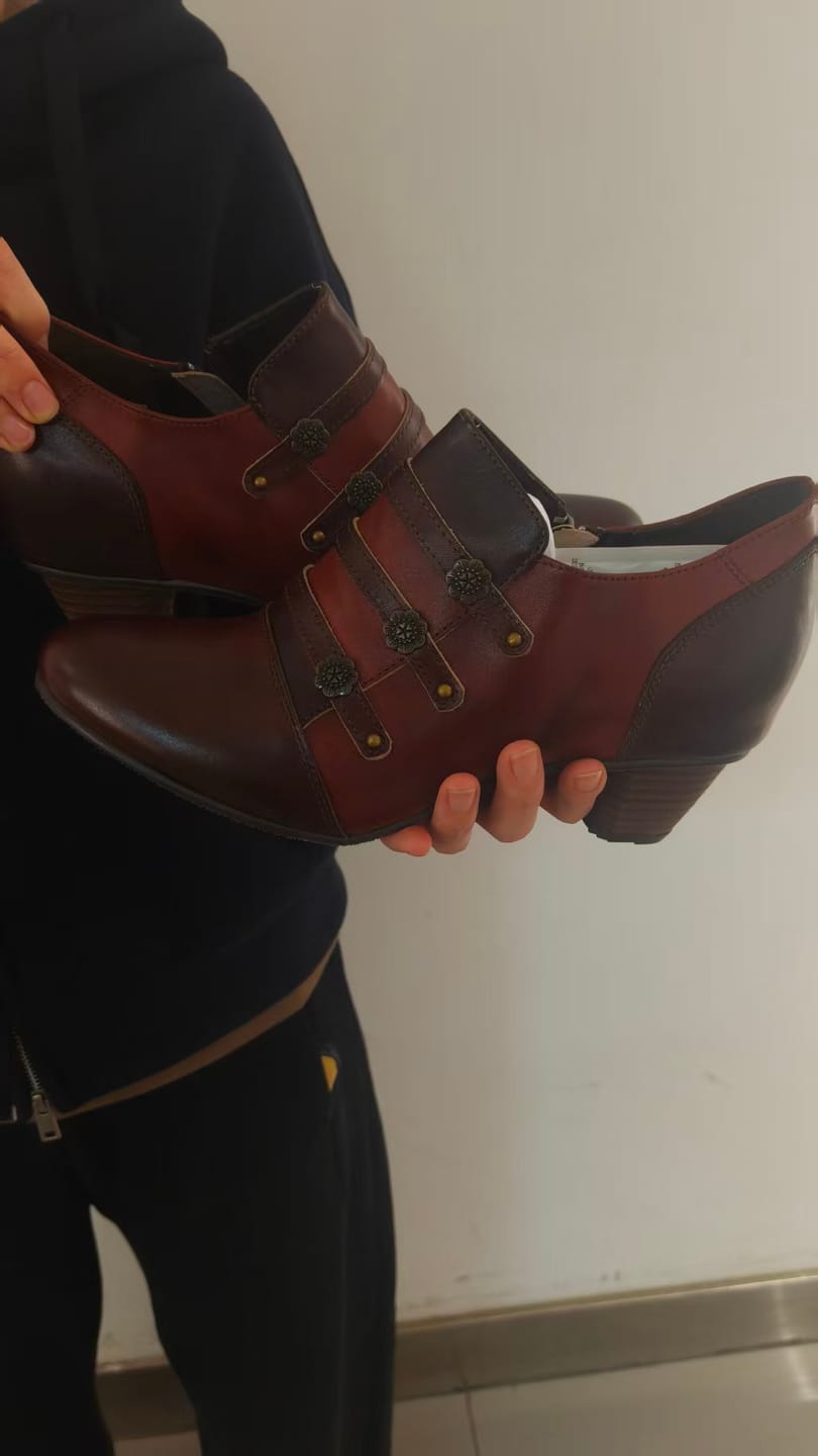 Customer photo review of Vintage Two-Tone Floral Leather Pumps