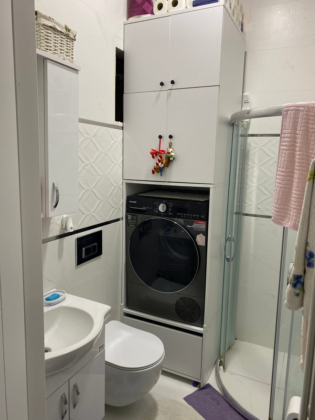 Customer photo review of Rani KD114 Çamaşır Makinesi Dolabı 4 Kapaklı 5 Raflı Banyo Dolabı Beyaz