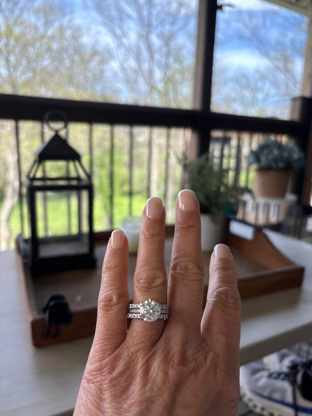 Customer photo review of Rodiffy Moissanite 2.0 Ct ～4.0 Ct Round Cut 6 Prong Promise Rings For Women