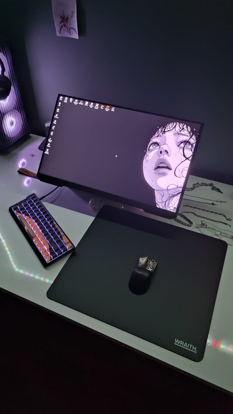 Customer photo review of Wraith Blade Y Hard Mousepad