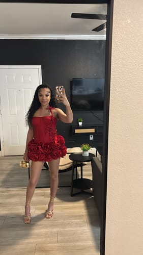 Customer photo review of Sophia Rose – Red (Limited — Selling Fast)