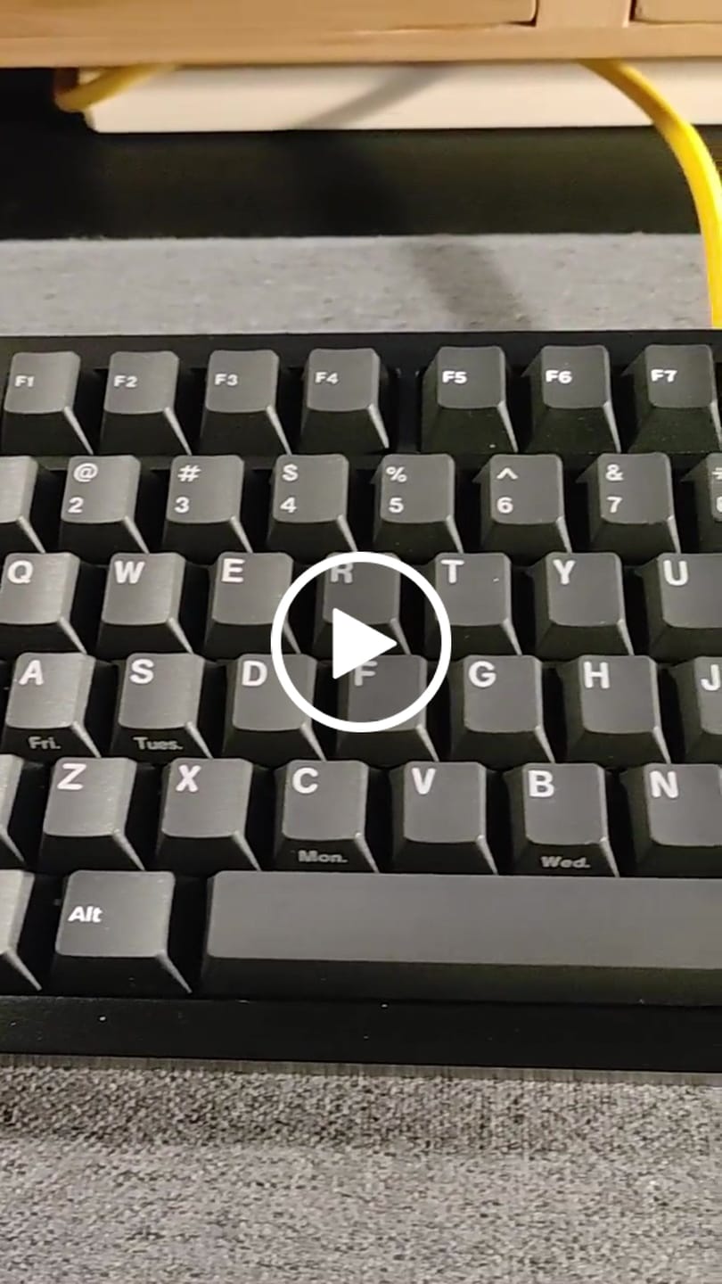 Customer video review of KEYKOBO ONE MORE ABS DOUBLE-SHOT KEYCAP SET