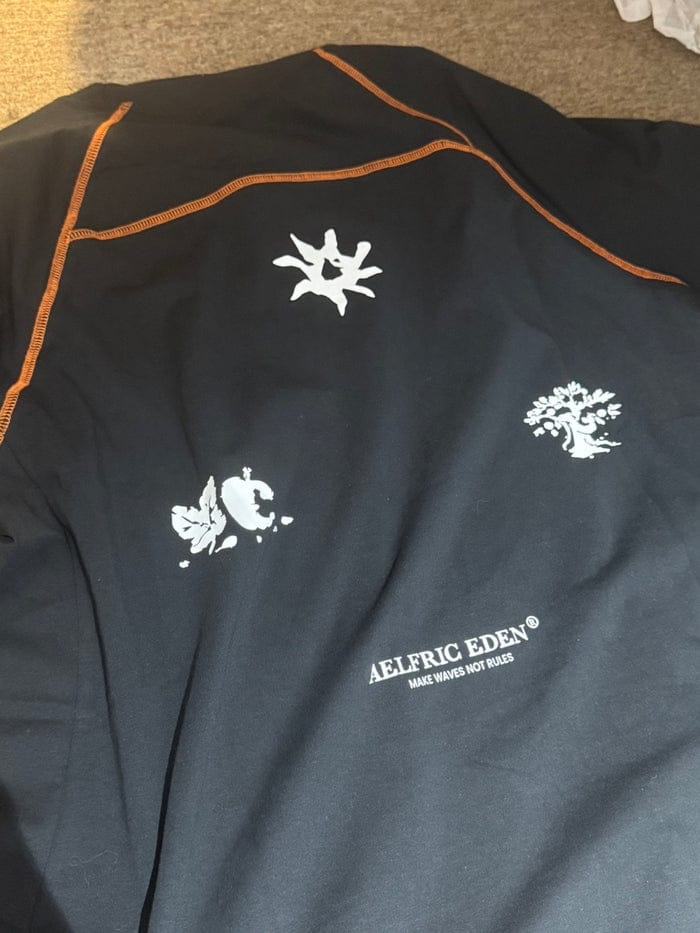Customer photo review of AERC Soft Oversized Running Tee