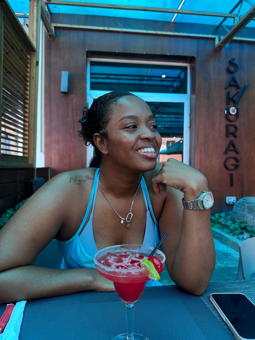 Customer photo review of Date 004: Steel/Rose/White Unisex