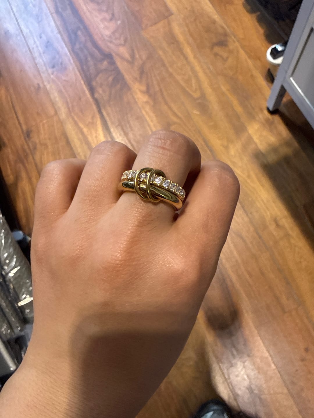 Customer photo review of Pave Infinity Flow Ring 18K Vergoldet