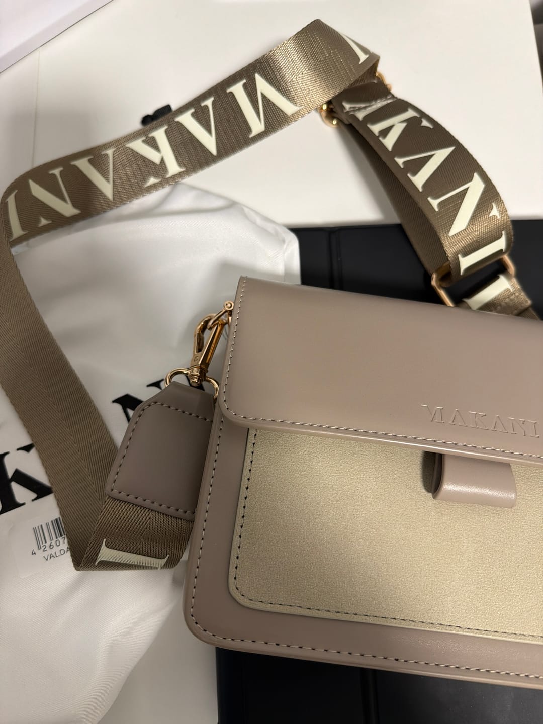 Customer photo review of VALDA - TAUPE