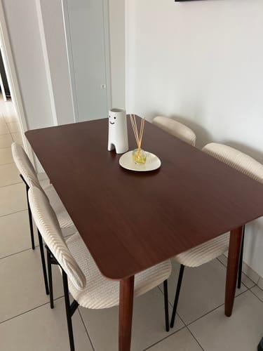 Customer photo review of BONIFACIO - Table à manger rectangulaire 4 personnes en pin massif finition noyer L120