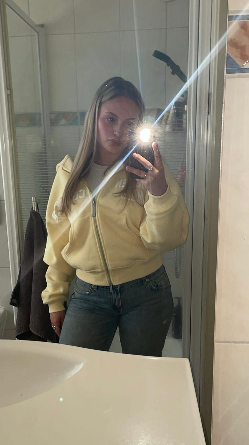 Customer photo review of GATED COMMUNITY ZIP HOODIE BUTTER YELLOW