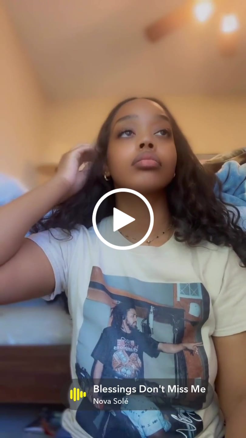 Customer video review of Double Drawn Bouncy Wave Hair