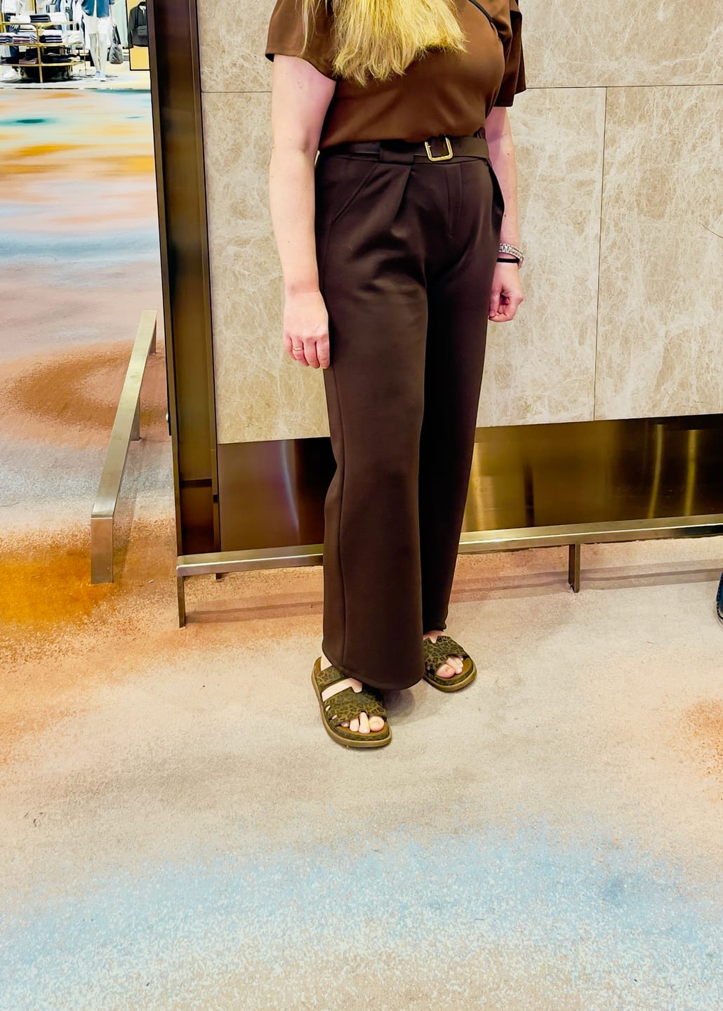 Customer photo review of "Pari" elastische Hose aus Viskose  - choco braun