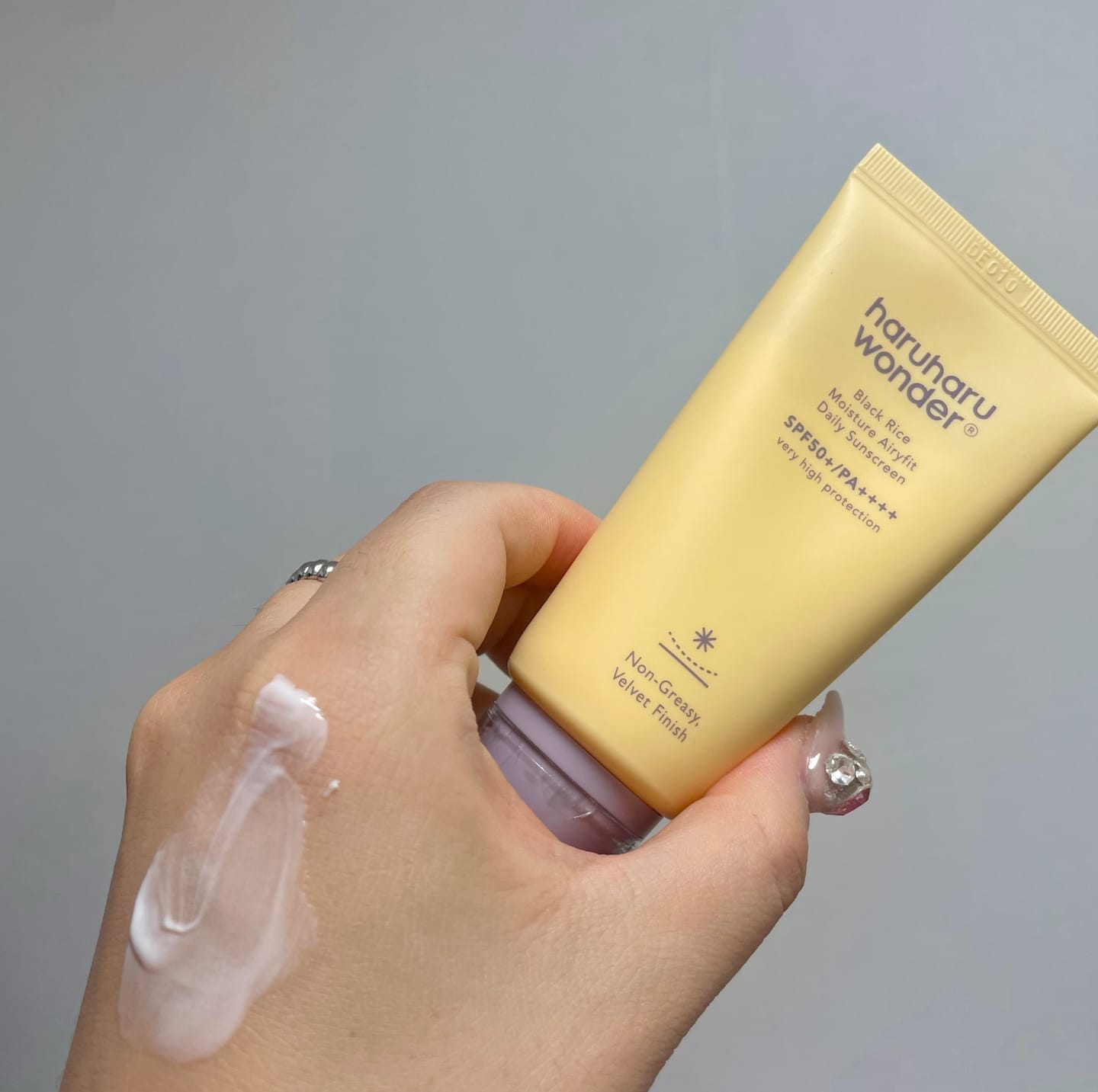 Customer photo review of Haruharu Wonder Black Rice Moisture Airyfit Daily Sunscreen Spf 50+