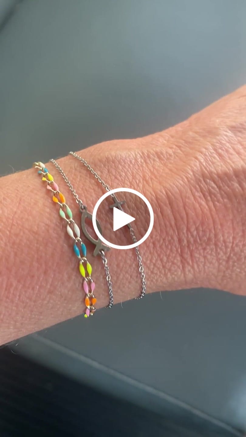 Customer video review of The Delicate Cross Bracelet