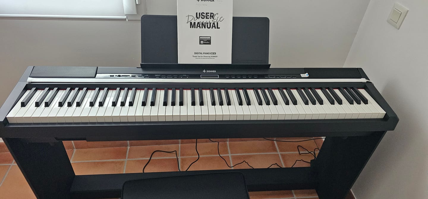 Customer photo review of Donner DEP-20 lestées Piano Numerique