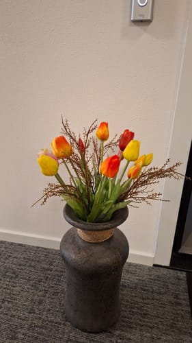 Customer photo review of Kunsttulpen 7st. Geel/Oranje 47cm