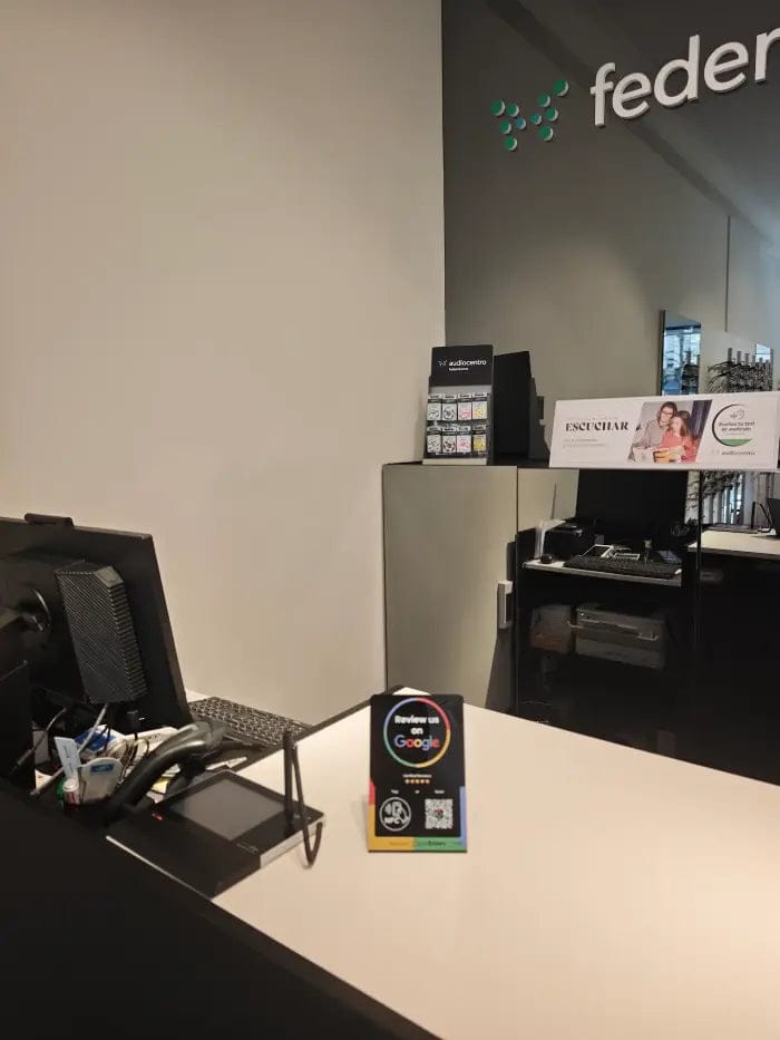 Customer photo review of Expositor Reseñas Google NFC & QR