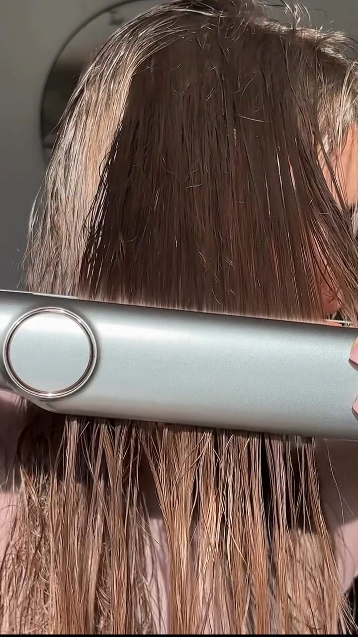 Customer photo review of Novaa® Airstraight - Lisseur Séchant à air sans plaques chauffantes - Nickel/Cuivré