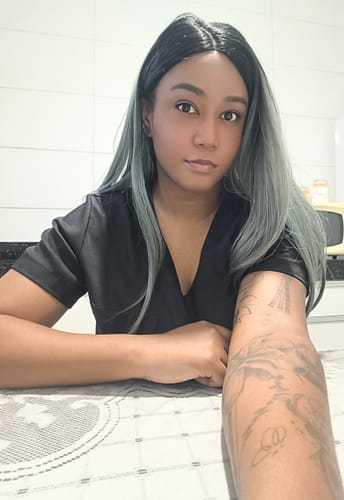 Customer photo review of Lace Front Topee Cinza com Mechas 70cm