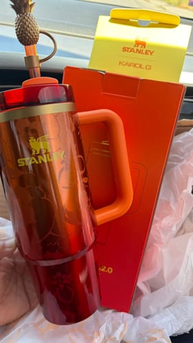 Customer photo review of Stanley 1913 x loveshackfancy Quencher H2.O Flowstate™ Tumbler with Handle | 887 ML