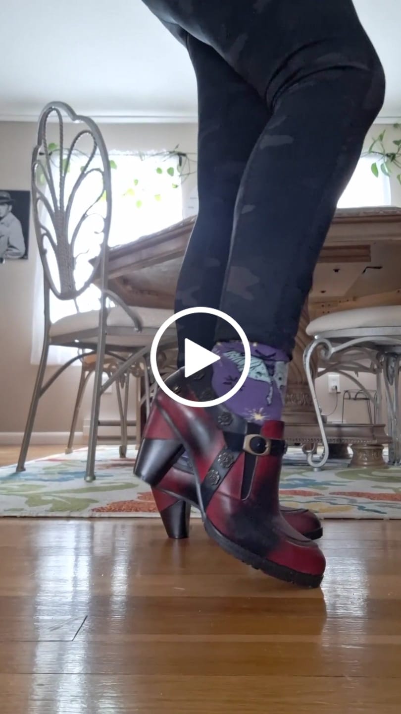 Customer video review of Vintage Elegant Heeled Pumps