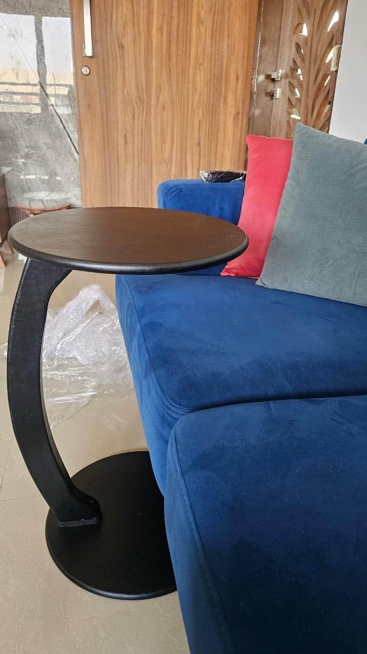 Customer photo review of C Shaped End Table,Round C Table, Snack Side Table, C Shaped End Table for Sofa and Bed Side, Round Side Tables Living Room & Bedroom