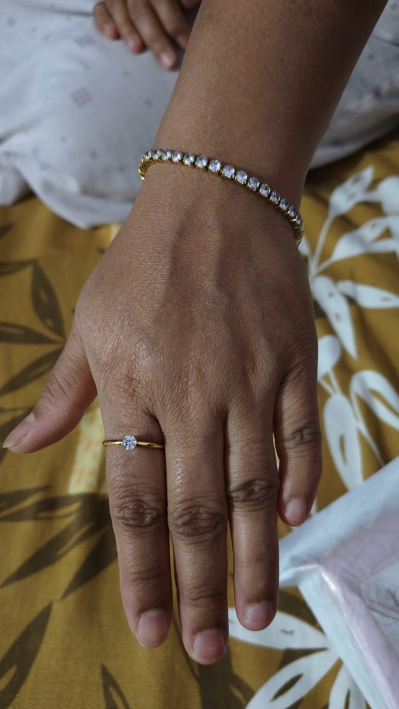 Customer photo review of Mini Solitaire Ring