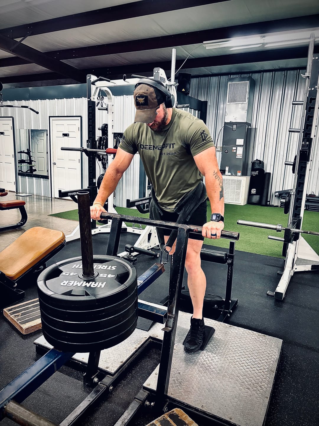 Customer photo review of Men’s Gym Tee “Compellence” -Olive