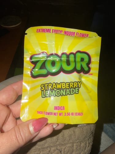 Customer photo review of STRAWBERRY LEMONADE 3.5G FLOWER