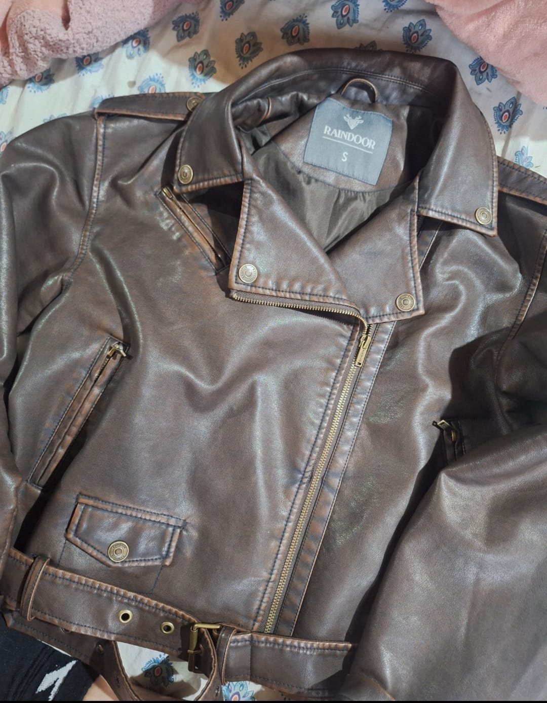 Customer photo review of Chaqueta Biker Brown