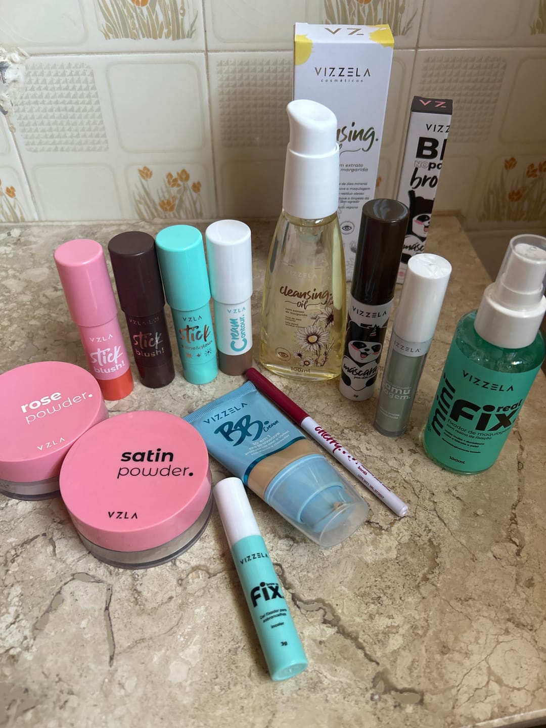 Customer photo review of Brow Up Fix - Gel Fixador para Sobrancelhas – Vizzela