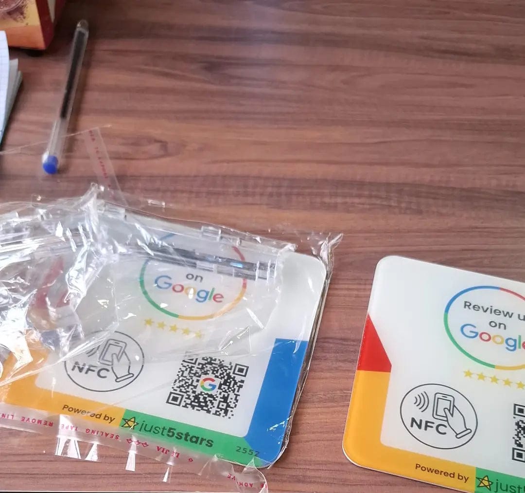 Customer photo review of Cartel Reseñas Google NFC QR