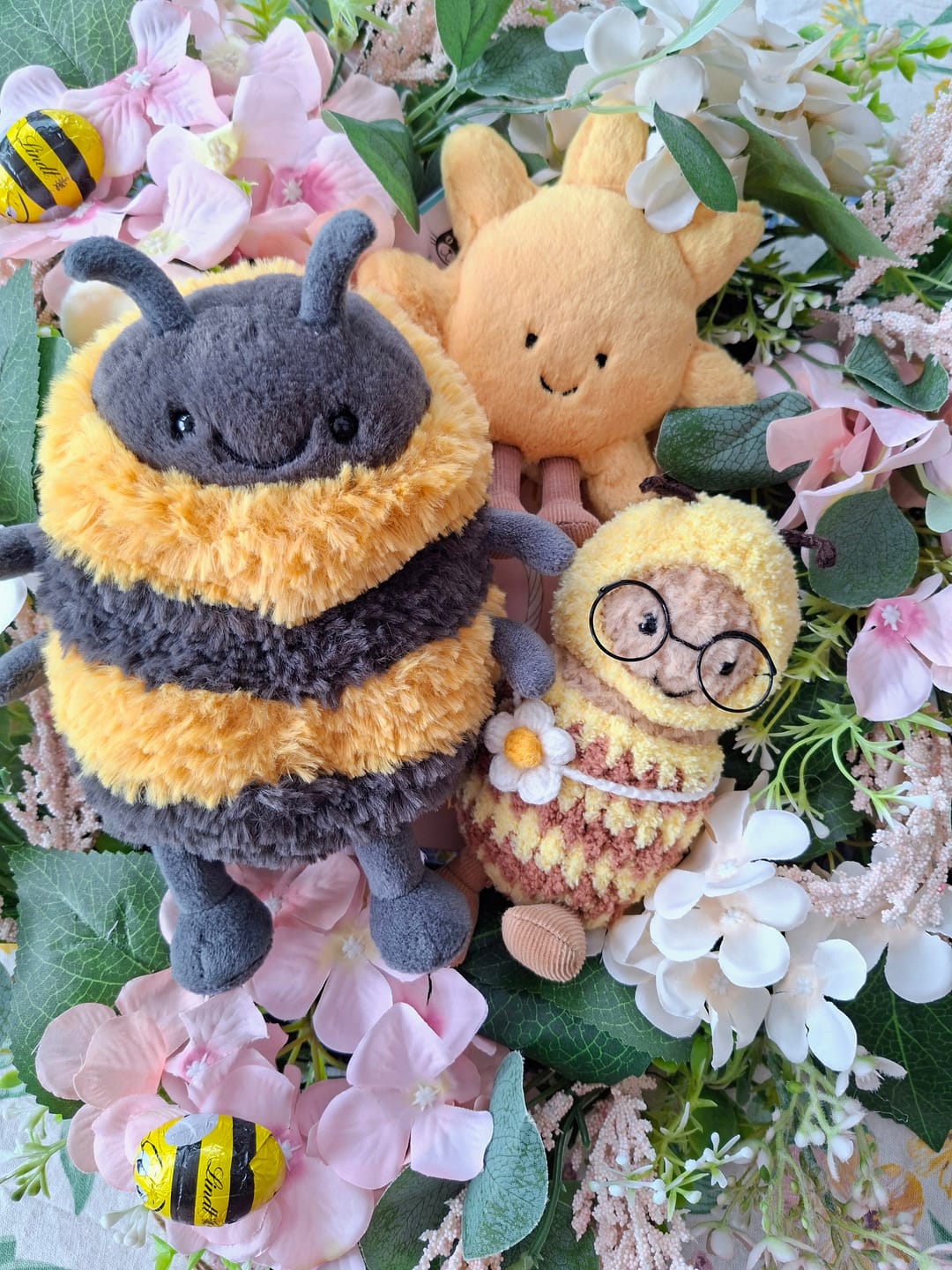 Customer photo review of Bumble Bee Style Outfit Set for Jellycats (fit for any 15cm plushie)