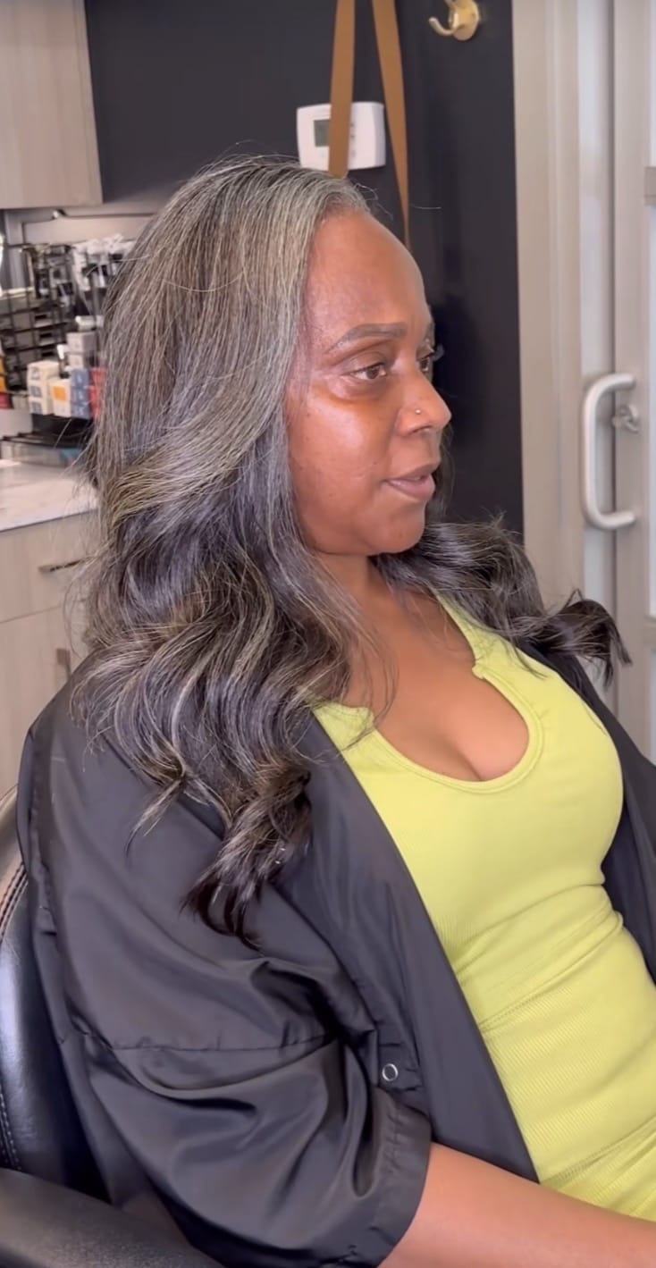 Customer photo review of Luvwin 5x5 Salt & Pepper Body Wave Glueless Bob Wig 100% Human Hair