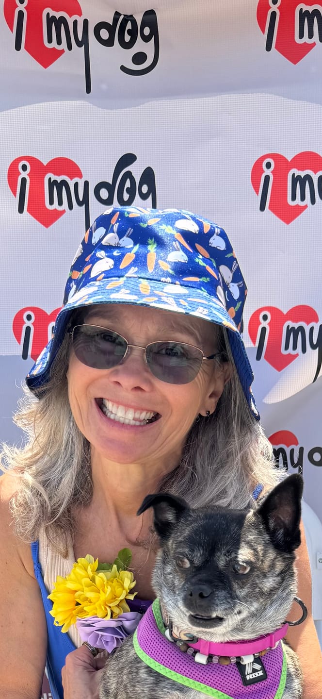 Customer photo review of Carrot And Rabbit Pattern Print Bucket Hat