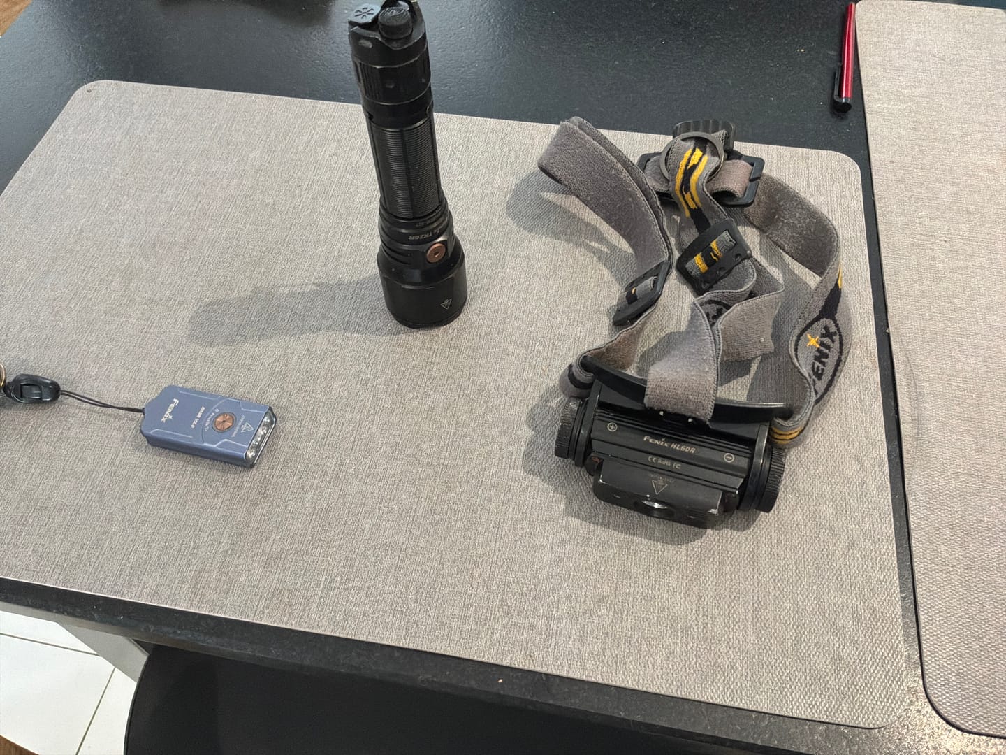 Customer photo review of Fenix E03R V2.0 - Lampe porte-clés en métal - 500 lumens - Rechargeable USB-C