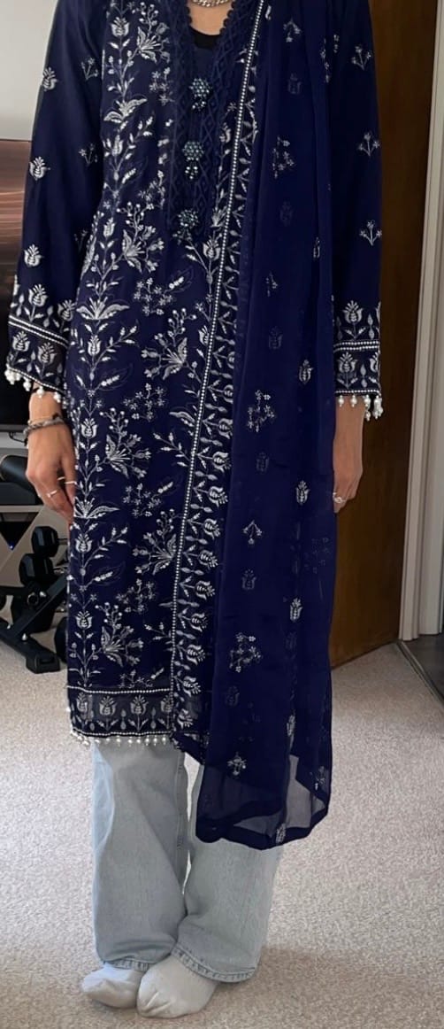 Customer photo review of Husan e Jahan - Luxury Chiffon Outfit with Chiffon Dupatta - Ready to Wear - Eid25 - HEJBlueV2D10