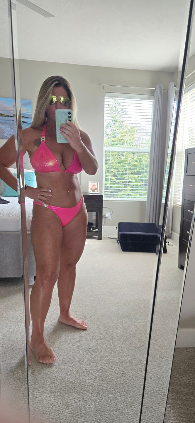 Customer photo review of Fuchsia Shine Ophidia Bottom