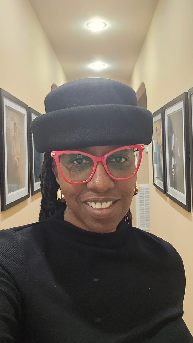 Customer photo review of London Pillbox Hat - Black