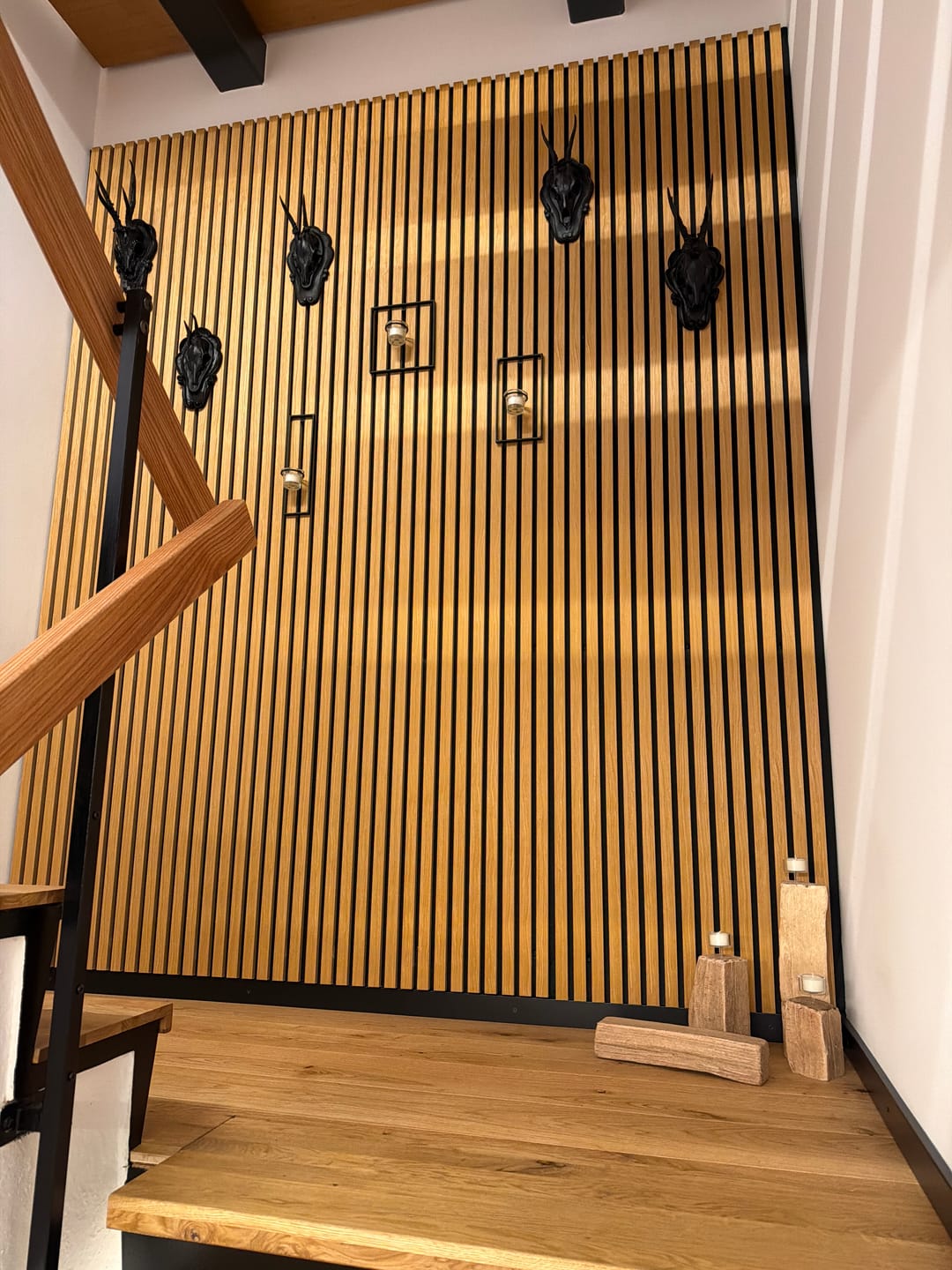 Customer photo review of Akustikpaneele Rustikale Eiche | XL 300 cm x 60 cm | Dreiseitig Echtholzfurnier