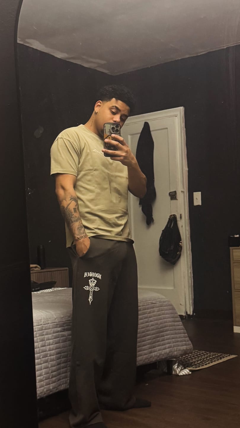 Customer photo review of 2009 - Faith Sweats