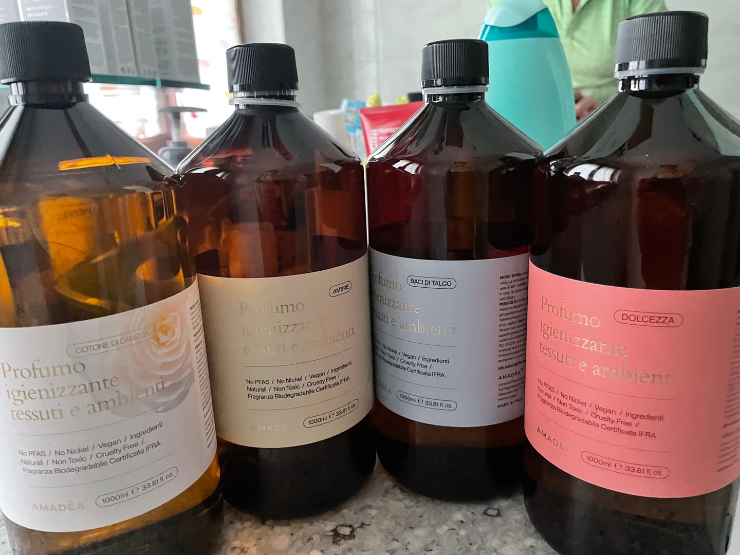 Customer photo review of Profumo "Dolcezza" igienizzante tessuti e ambienti - Ricarica da 1L