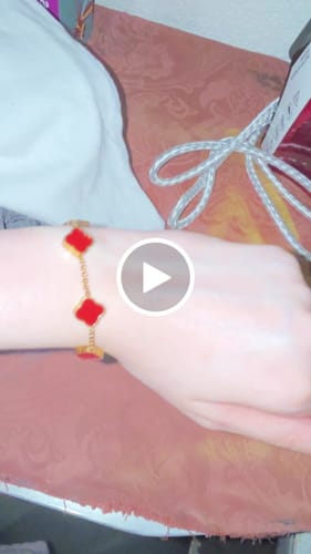 Customer video review of Celine Clover Bracelet