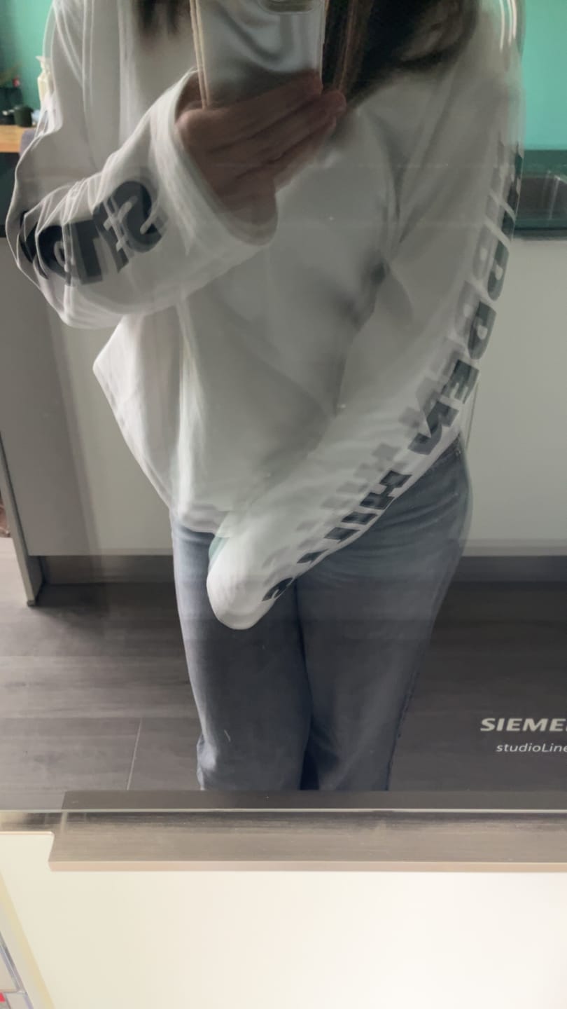 Customer photo review of LONGSLEEVE T-SHIRT WHITE