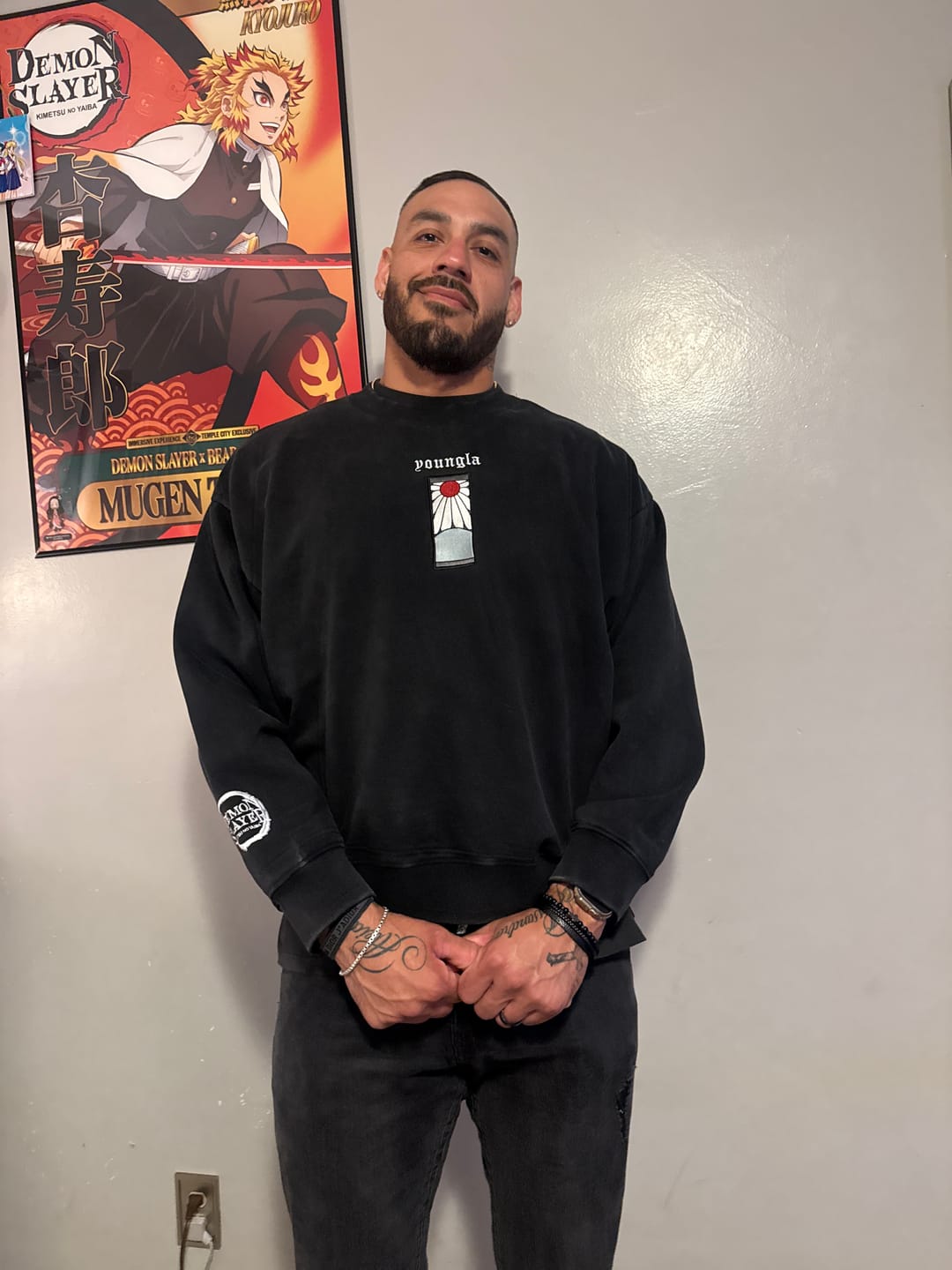 Customer photo review of 5196 - Demon Slayer: Kimetsu no Yaiba - Crewnecks