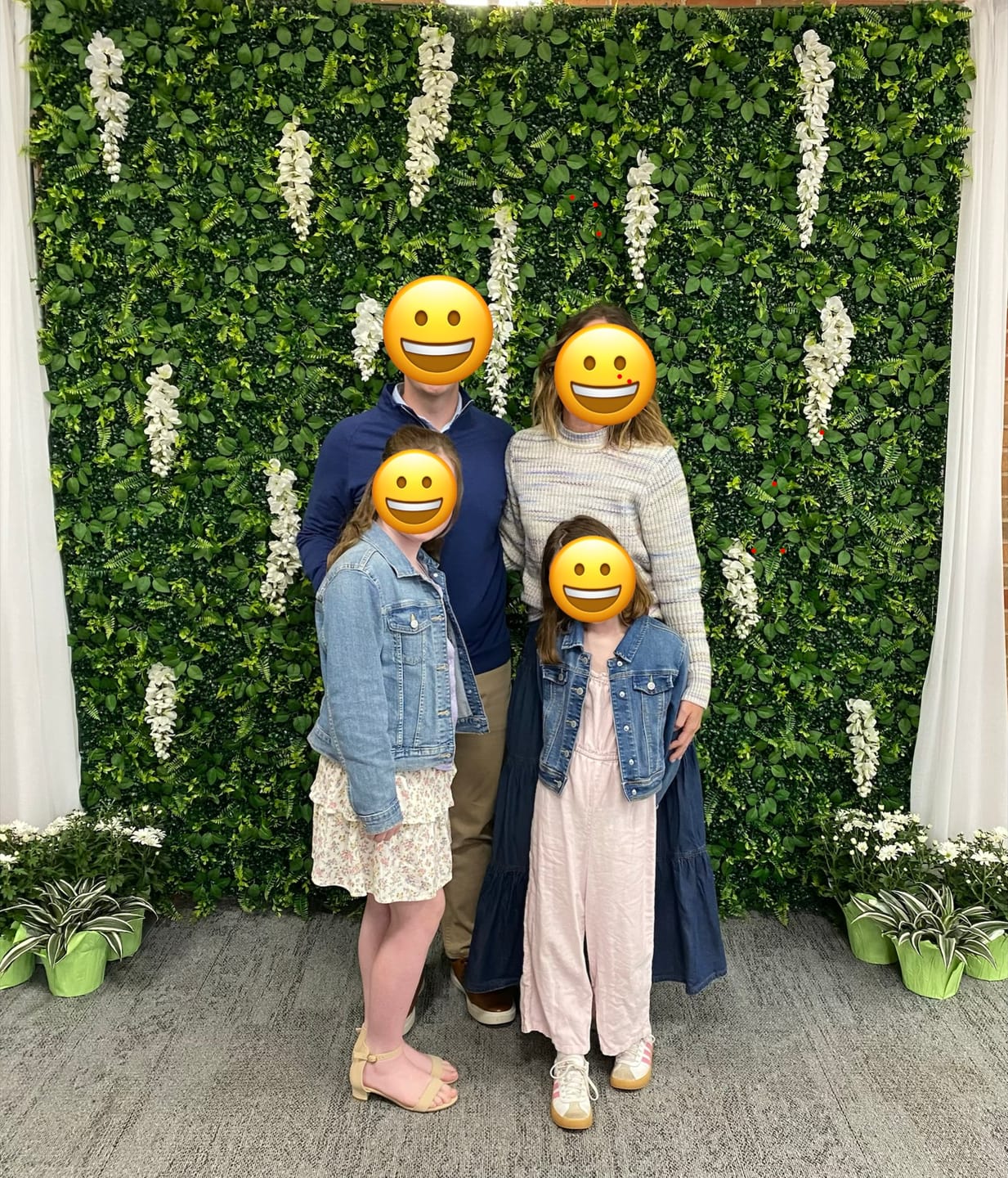 Customer photo review of 8*8ft Artificial Grass Wall Backdrop ALFWL151-Perfect for Weddings, Parties & Event Decor