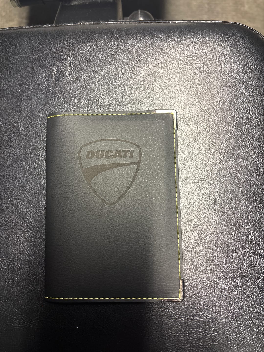 Customer photo review of Porte Carte Grise Ducati