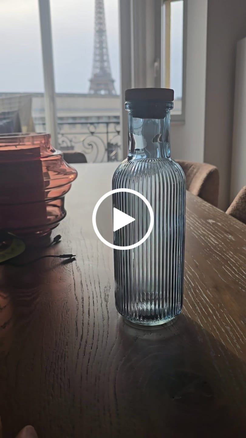 Customer video review of Cosy & Trendy Karaf met Kurk - Waterkaraf - Raya - Blauw - 1 Liter