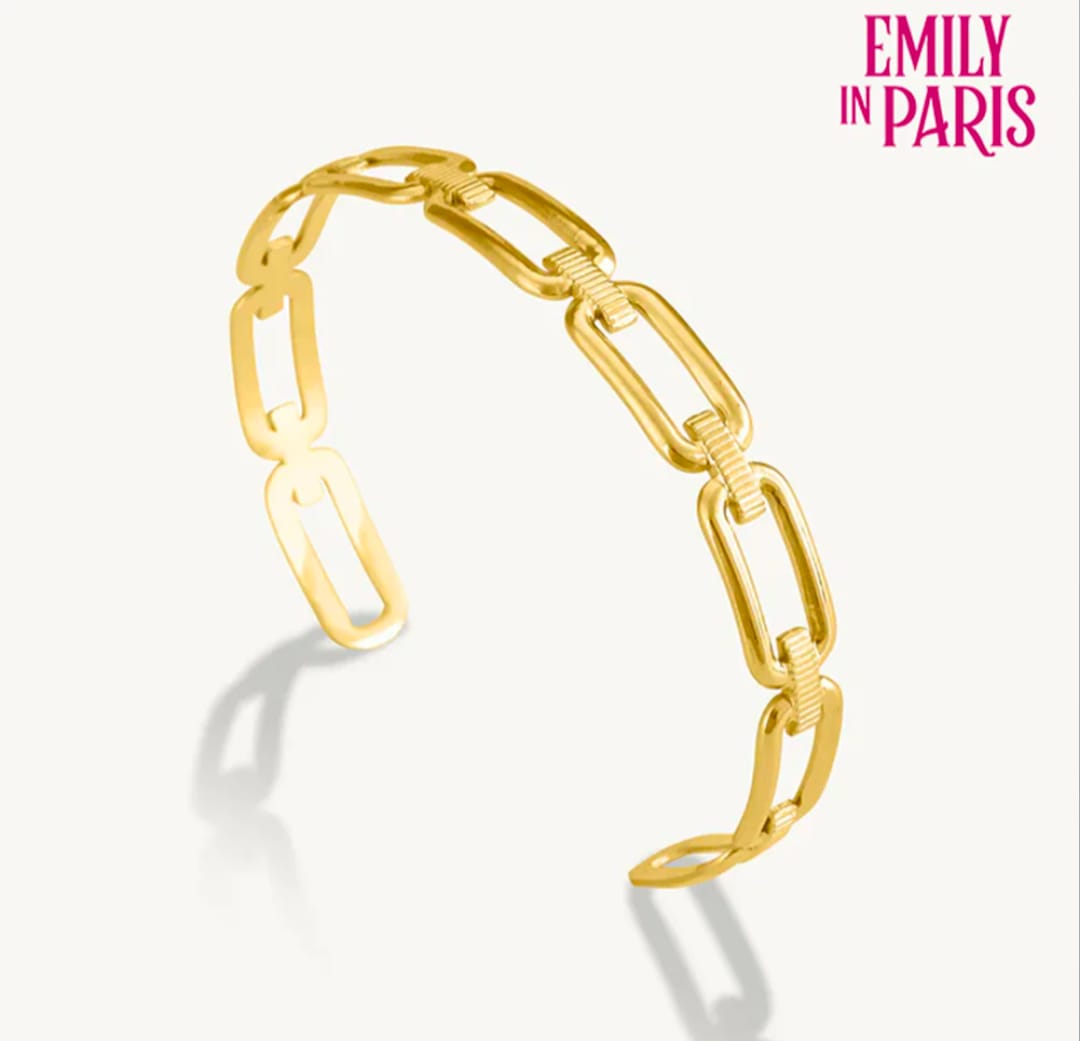 Customer photo review of Minimalist Gold Link Bracelet