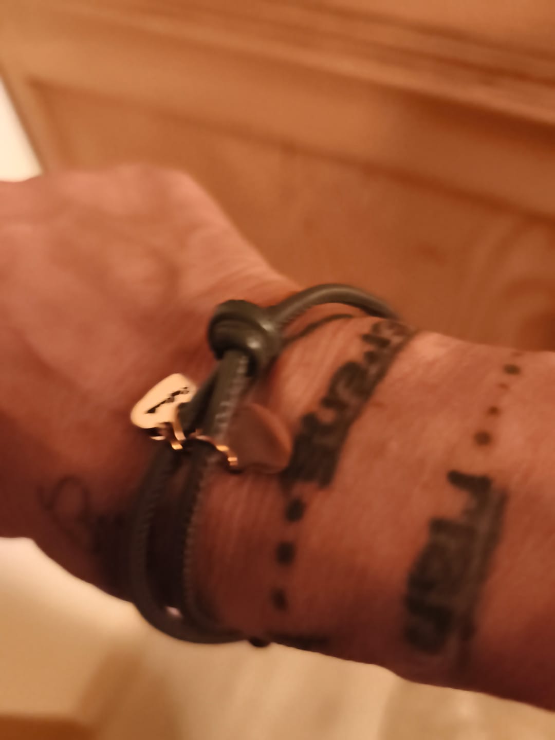Customer photo review of Meine Liebsten - Familien-Lederarmband